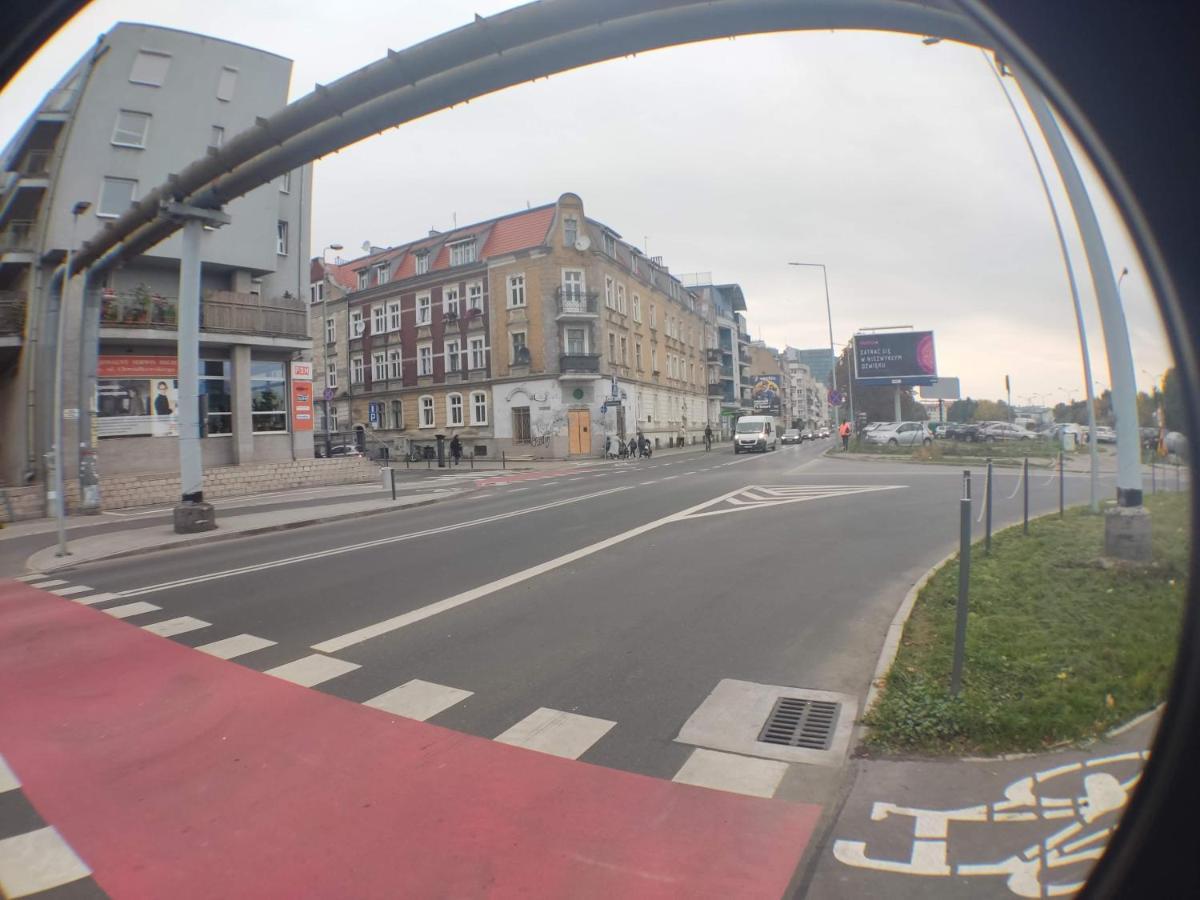 3030 Jana Spychalskiego 32 - Mieszkanie 2 pokojowe - samodzielne zameldowanie - self check in Poznań Zewnętrze zdjęcie