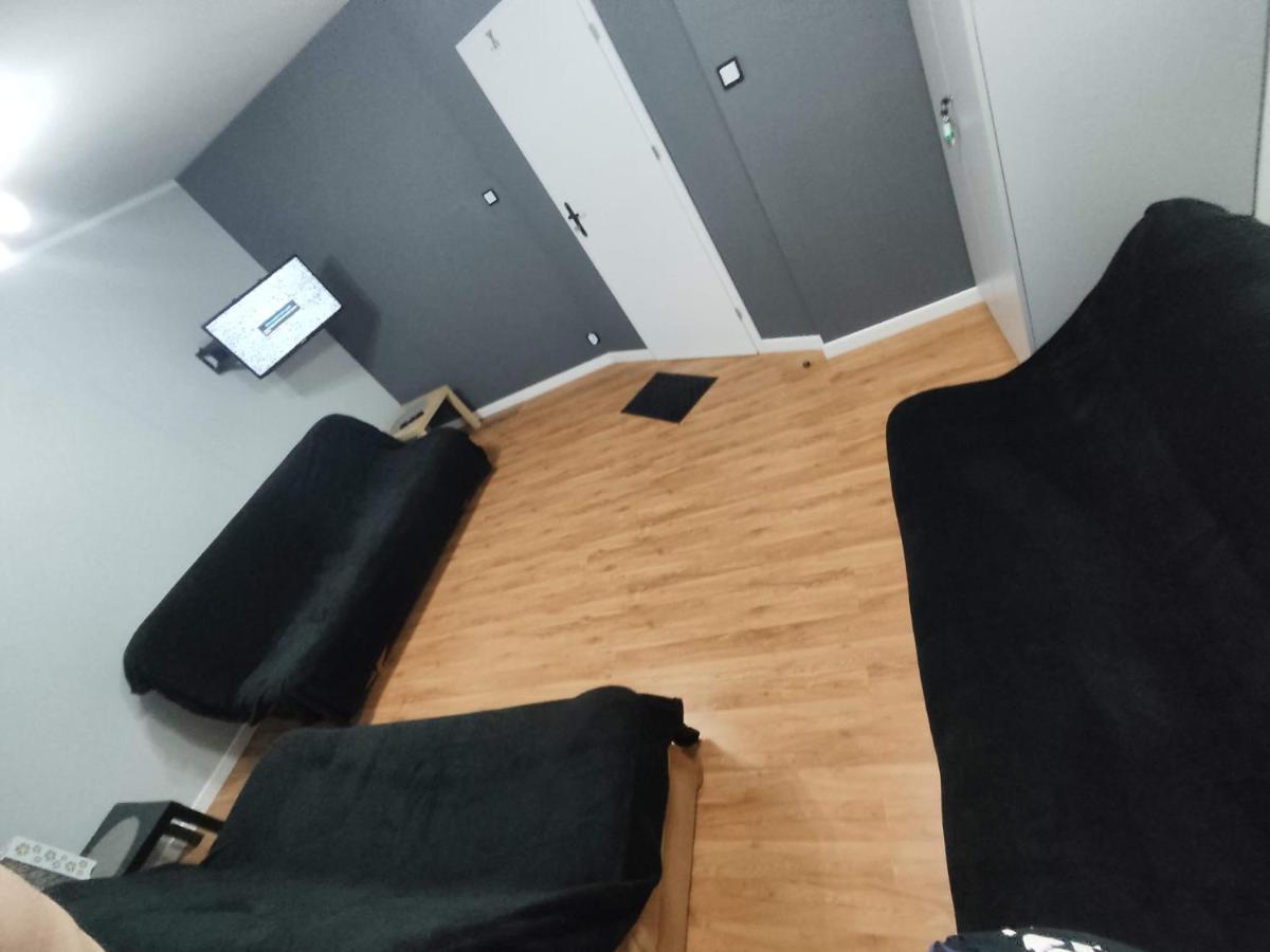 3030 Jana Spychalskiego 32 - Mieszkanie 2 pokojowe - samodzielne zameldowanie - self check in Poznań Zewnętrze zdjęcie