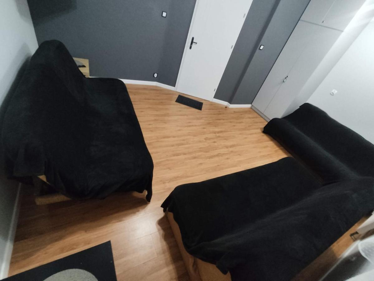 3030 Jana Spychalskiego 32 - Mieszkanie 2 pokojowe - samodzielne zameldowanie - self check in Poznań Zewnętrze zdjęcie