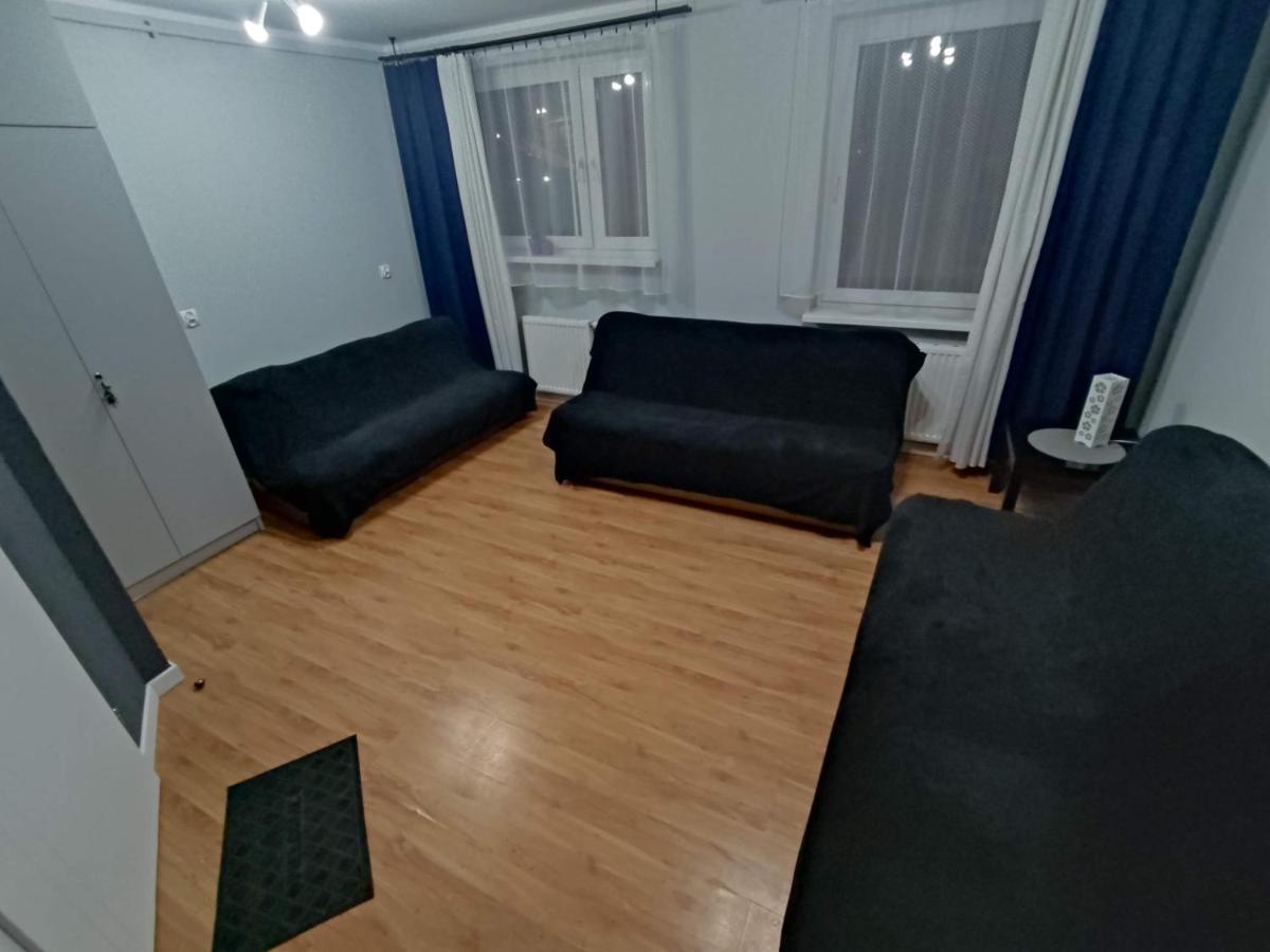 3030 Jana Spychalskiego 32 - Mieszkanie 2 pokojowe - samodzielne zameldowanie - self check in Poznań Zewnętrze zdjęcie