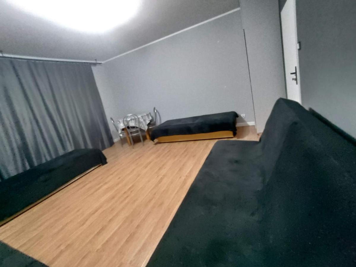 3030 Jana Spychalskiego 32 - Mieszkanie 2 pokojowe - samodzielne zameldowanie - self check in Poznań Zewnętrze zdjęcie